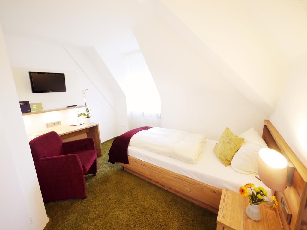 Kreuz-Post Hotel-Restaurant-Spa Vogtsburg Quarto foto